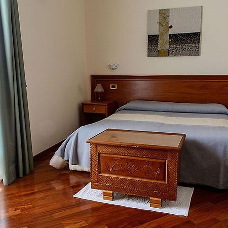 Hotel Del Corso Сант-Антиоко Экстерьер фото